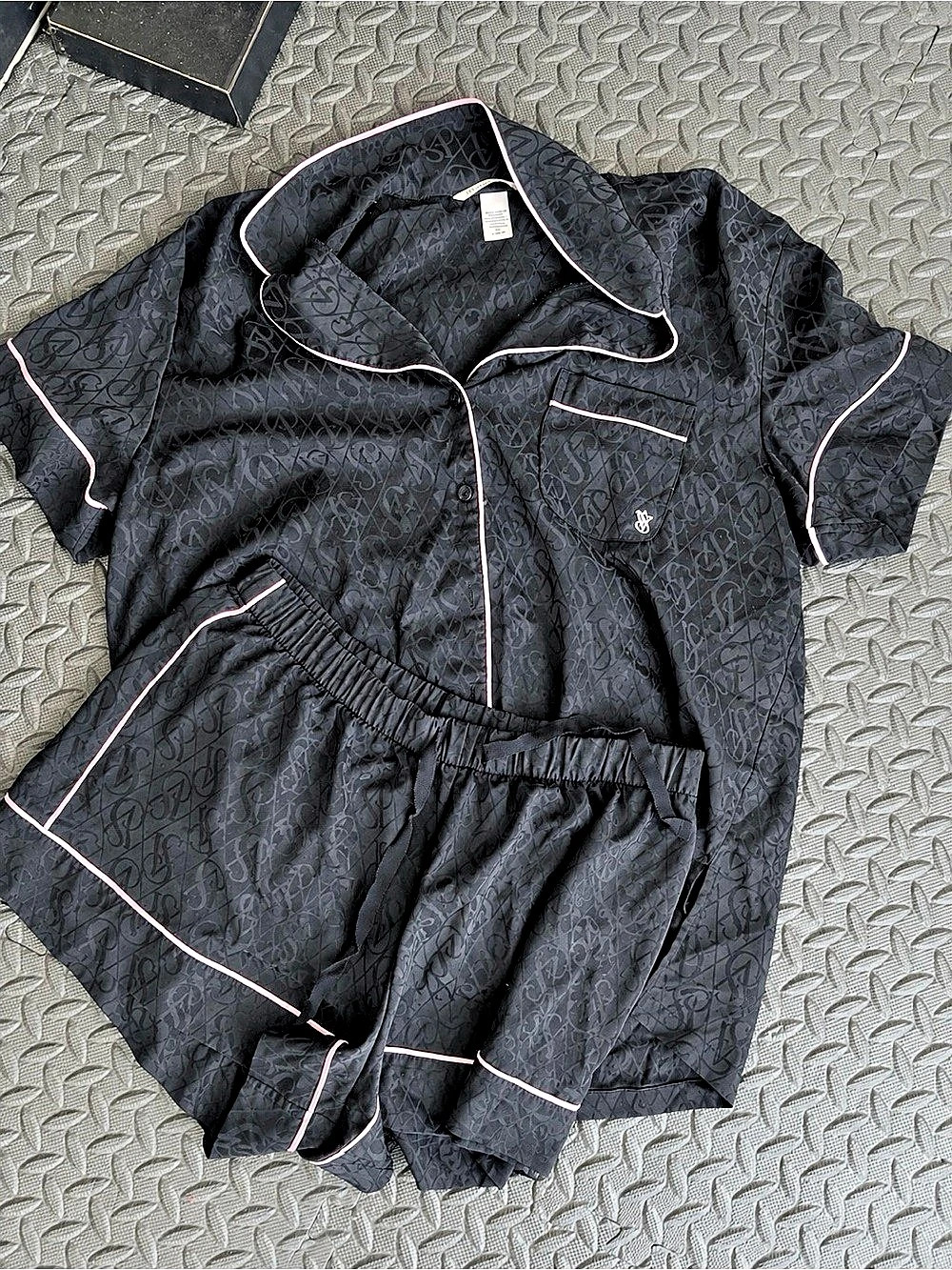Victoria's Secret Signature Satin Short Pajama Set